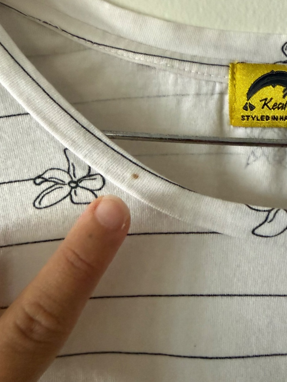 Kealopiko Tee - Picture 3 of 4